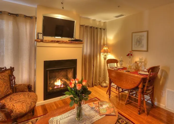 Creekside Hotel 3*