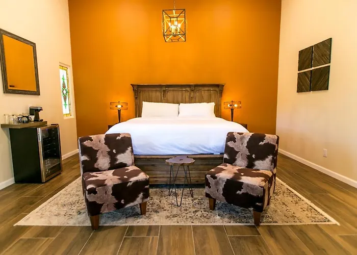 Hotel Creekside
